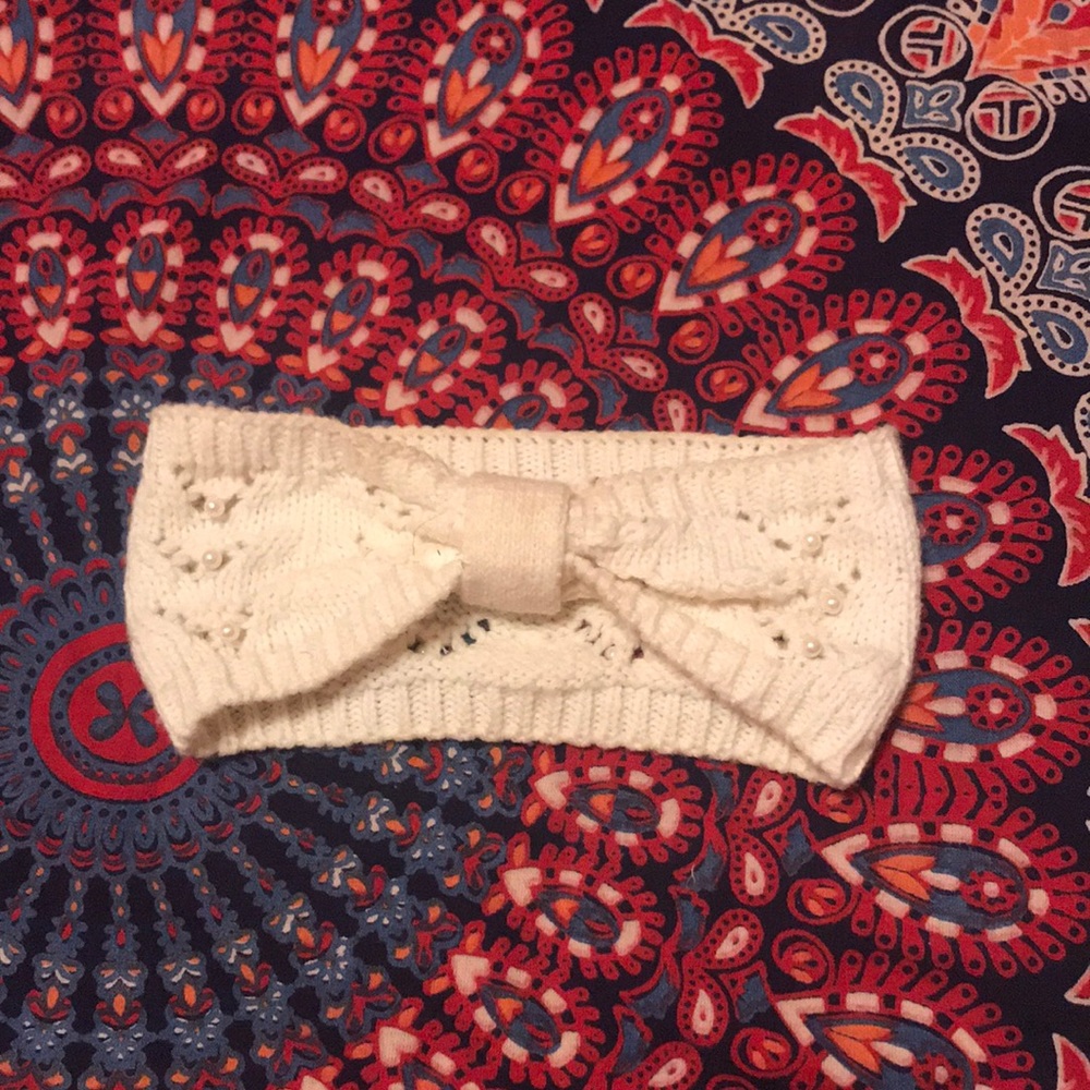 White pearl headwrap ❄️